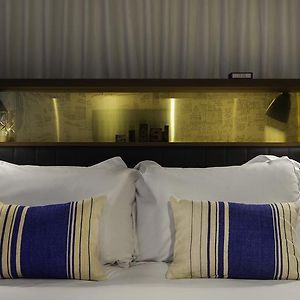 Classic Queen Room