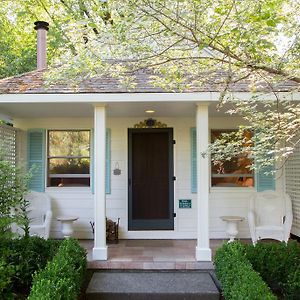 Luxury Cottage King