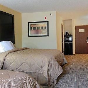 Queen Room Mobility accessible