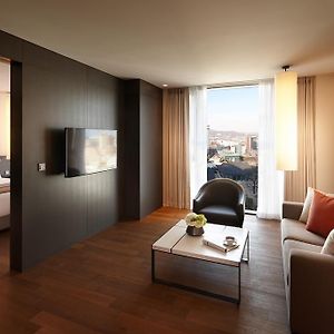 Grand Deluxe King Room