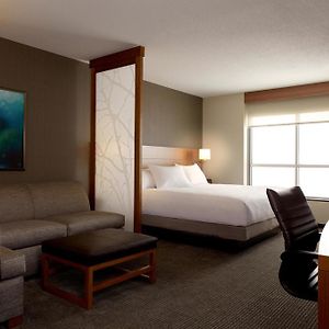 Upper Floors King Room