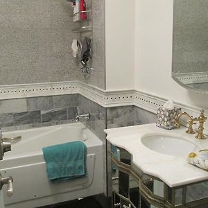 Luxury King Room