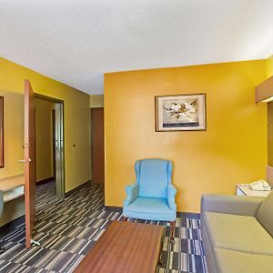 One-Bedroom King Suite