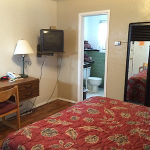 Circle R Motel