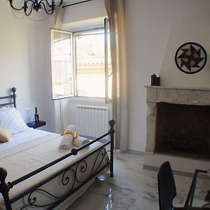 Little Rhome Suites