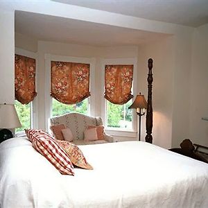 Freemason Inn Bed And Breakfast