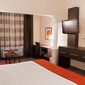 King Suite Mobility accessible