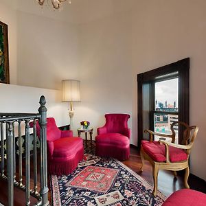 Presidential King Suite