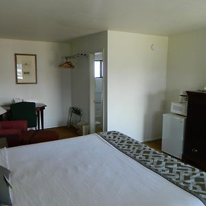 King Room Non-Smoking