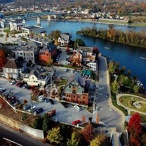 Bluff View Inn