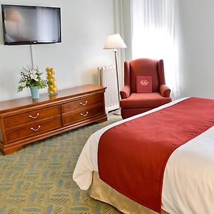 Queen Room