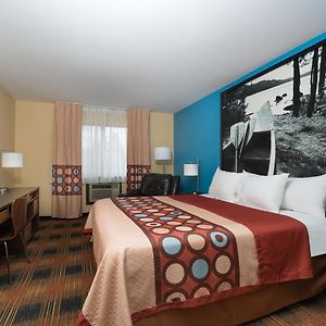 Second Floor Queen Room