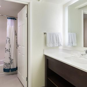 One-Bedroom King Suite