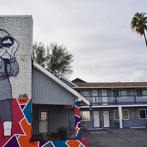 Travel Inn Redding