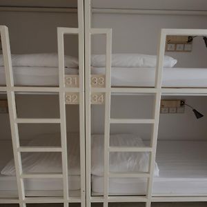 Dormitory Room Mixed
