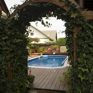 Pool Side King Suite