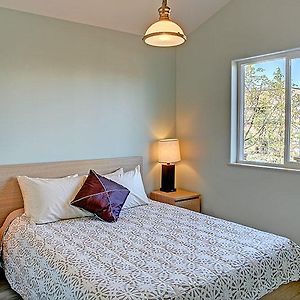 Deluxe Queen Suite