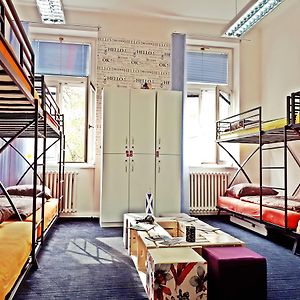 Dormitory Room Mixed