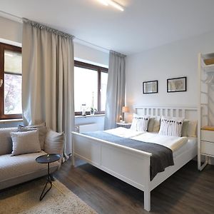 Deluxe Queen Studio