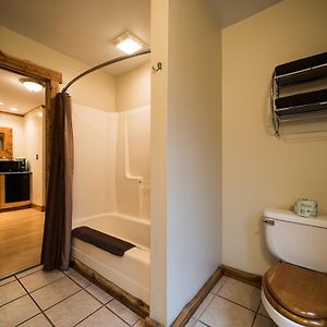 One-Bedroom King Suite