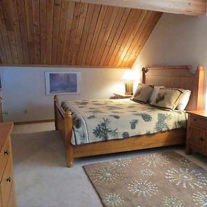 The Wood Creek Lodge By Crested Butte Lodging