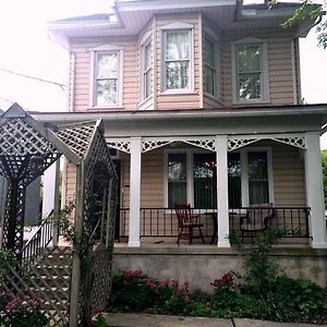 Hillcrest Bed And Breakfast