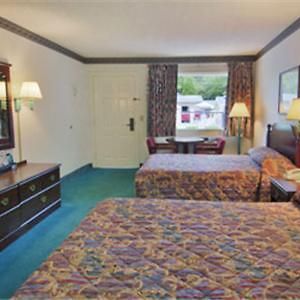 Queen Room Two Queen Beds