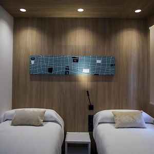 Twin Room Private Bathroom