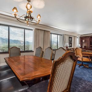 Founders Suite
