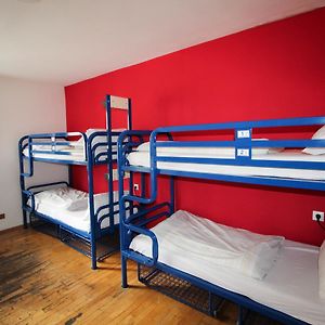 Dormitory Room Mixed