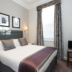 Queen Suite