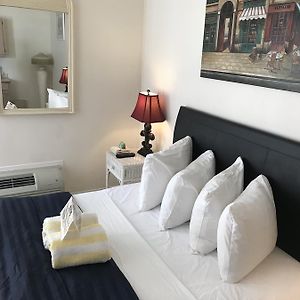 Standard King Room Male only