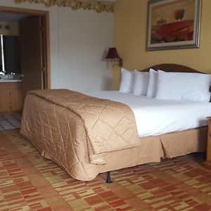 King Suite Whirlpool Non-Smoking