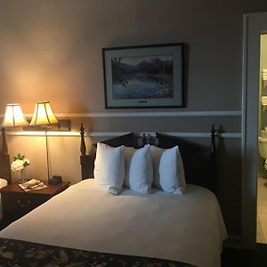 Queen Room Two Queen Beds
