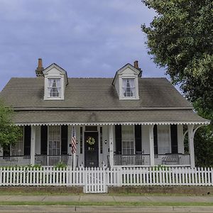 Riverboat Bed & Breakfast