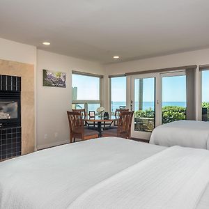 Deluxe Queen Room Two Queen Beds Ocean View