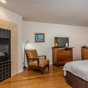Queen Room Two Queen Beds