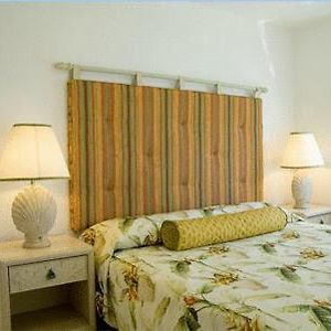 One-Bedroom King Suite