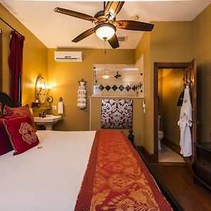 King Room Ruby Room