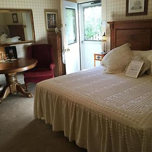King Suite Spa Bath