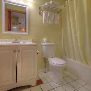 Efficiency Queen Room