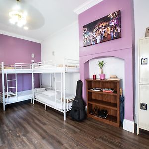 Dormitory Room Mixed
