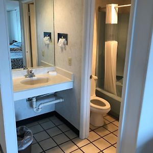 King Double Bed Efficiency Private Balcony