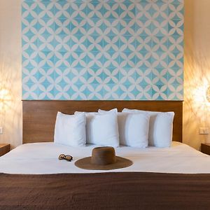 One-Bedroom King Suite