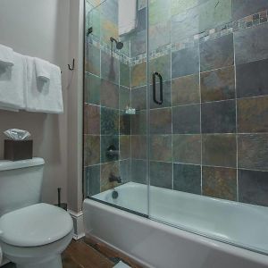 Queen Suite