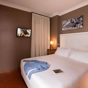 Queen Suite