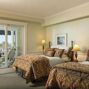 Queen Room Two Queen Beds Harbor View