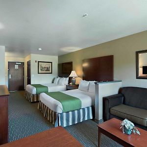 Queen Suite