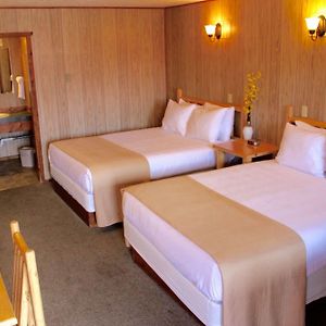 Queen Room Two Queen Beds