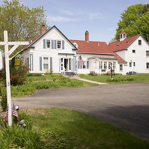 Candlebay Inn